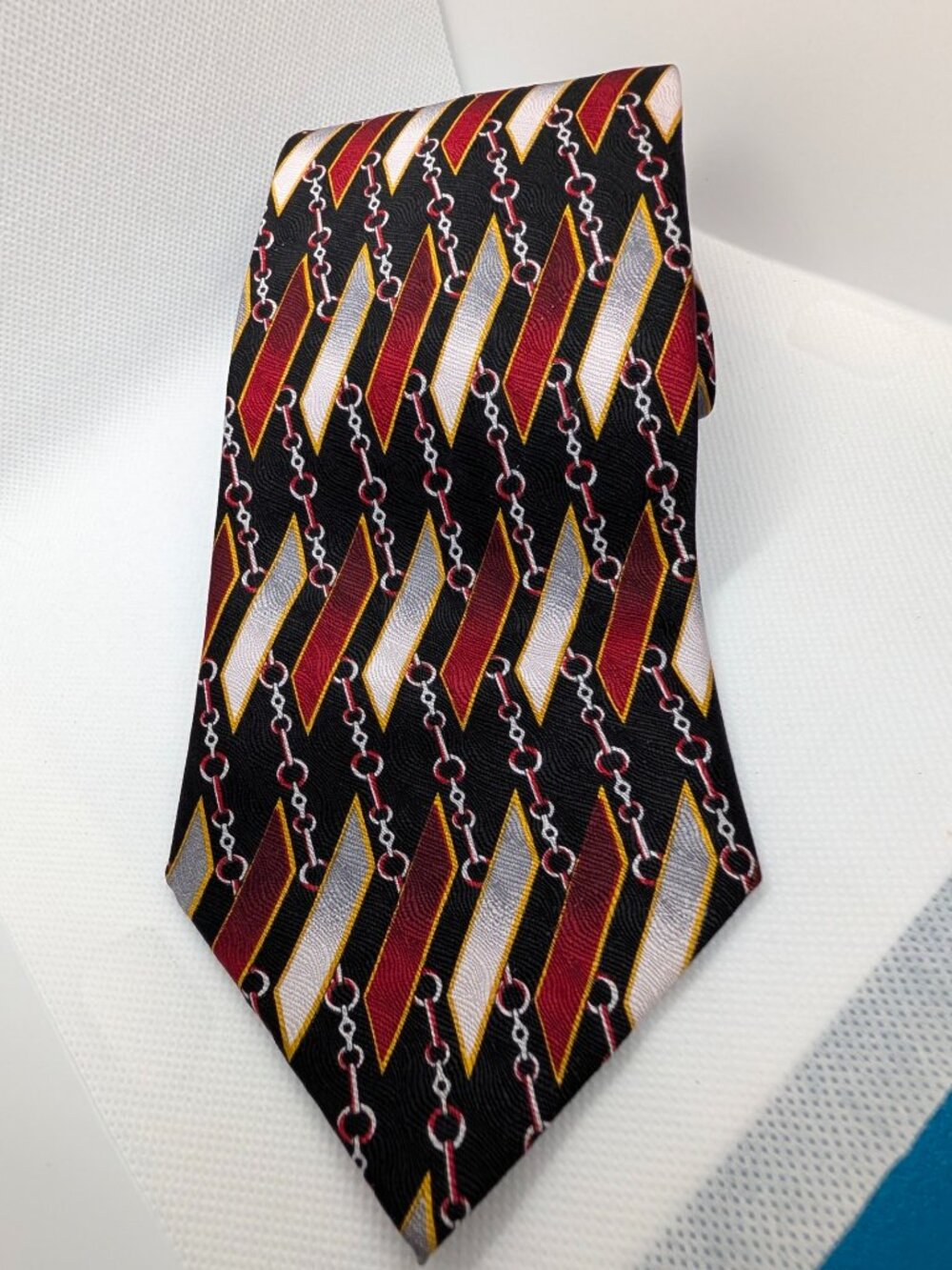Vintage Ombre Men's silk tie Bridle Bit/Chains Black/Red/ White 60x4"